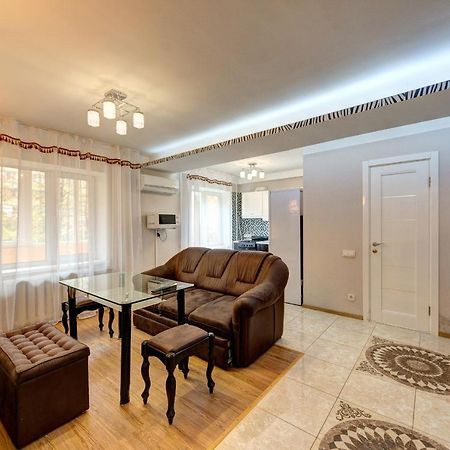 Excellent Apartment Druzhby Narodov Boulevard 3A. Lybedskaya Metro Station Kiev Exterior foto